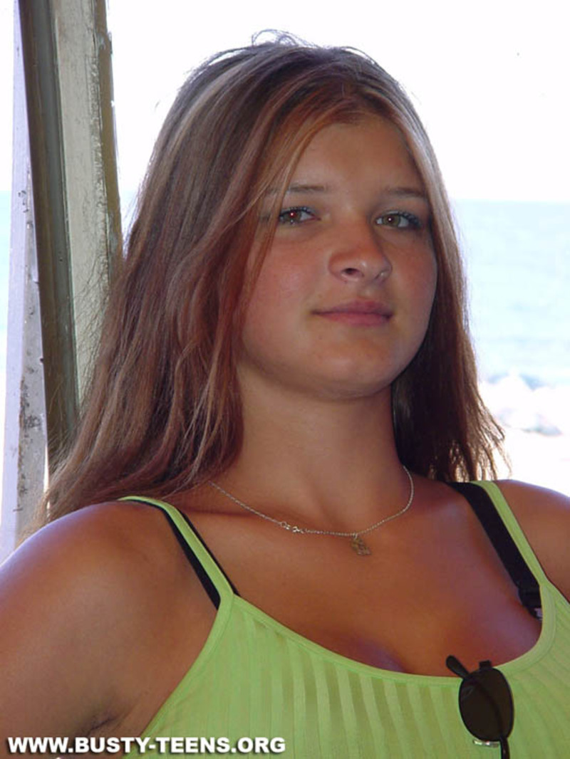 Busty teen on the beach - 5