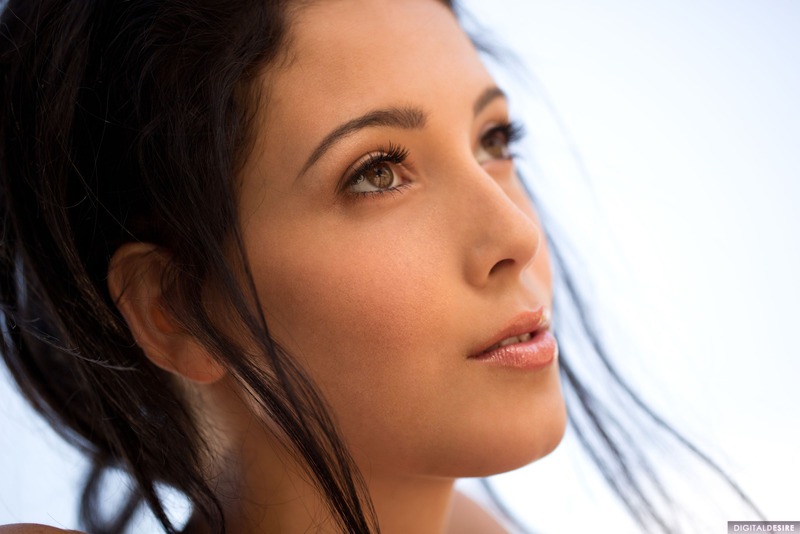 Noelle Easten - 1