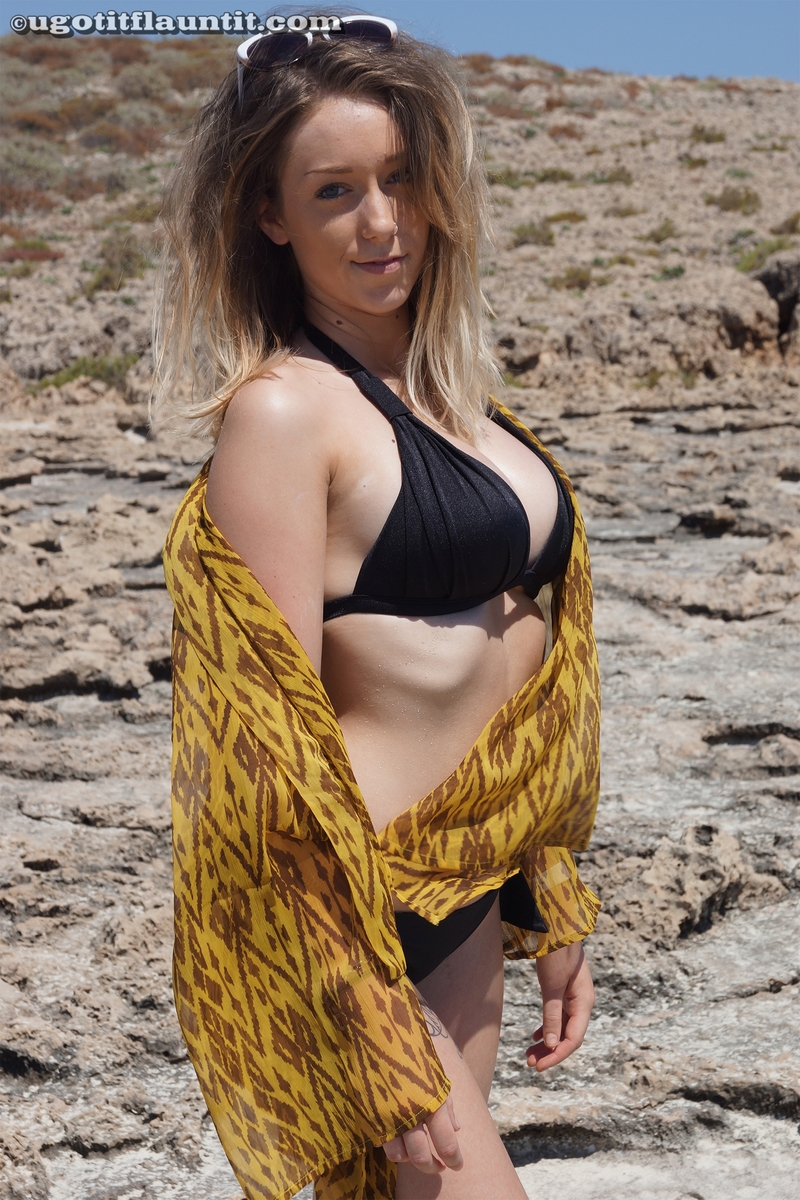 Sophie Black Bikini - 3
